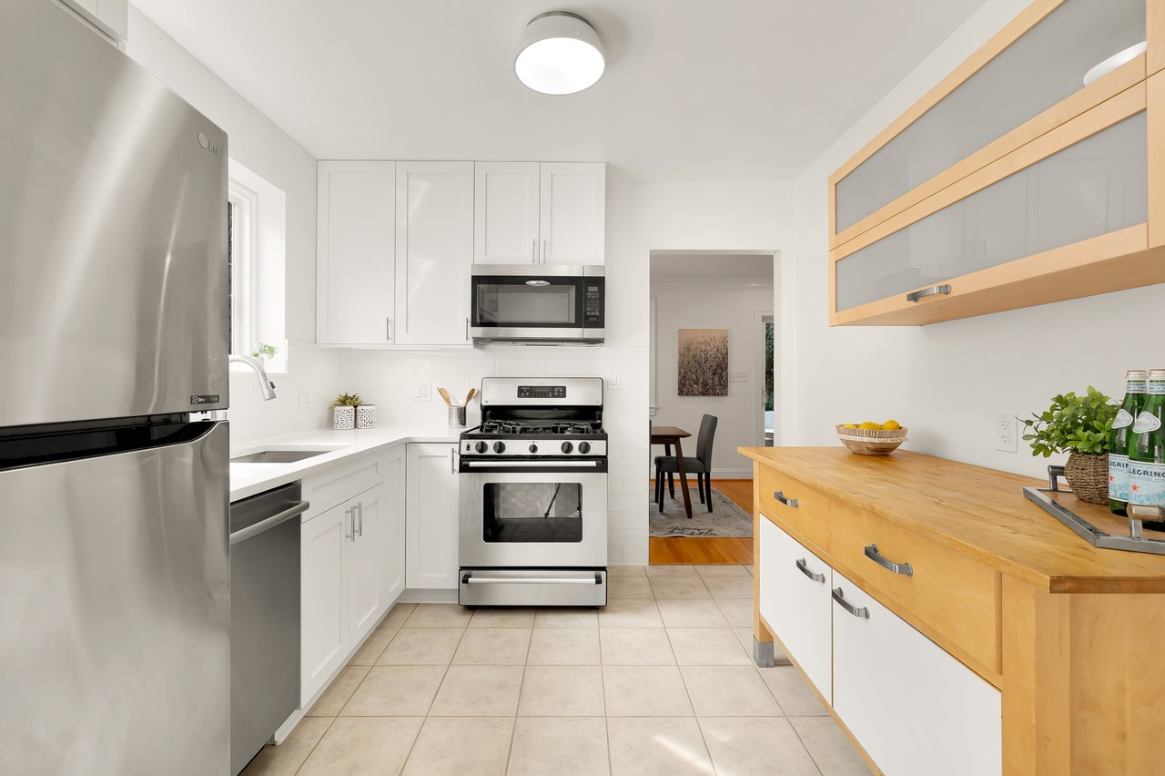 3646 Alton Pl NW - North Cleveland Park