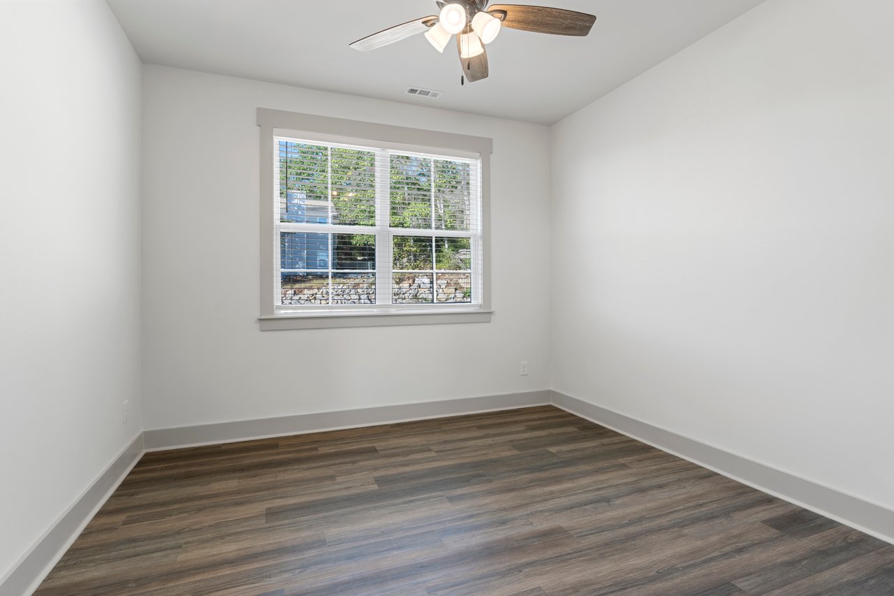 Stunning Like-New Home with Double Decks and Breathtaking Mountain Views