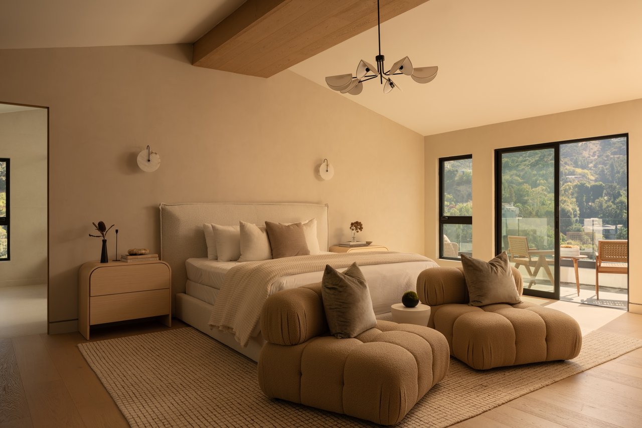 quintessential Hollywood Hills