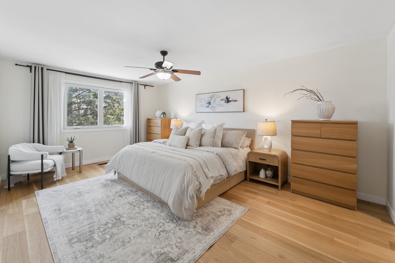 1156 Gloucester Square