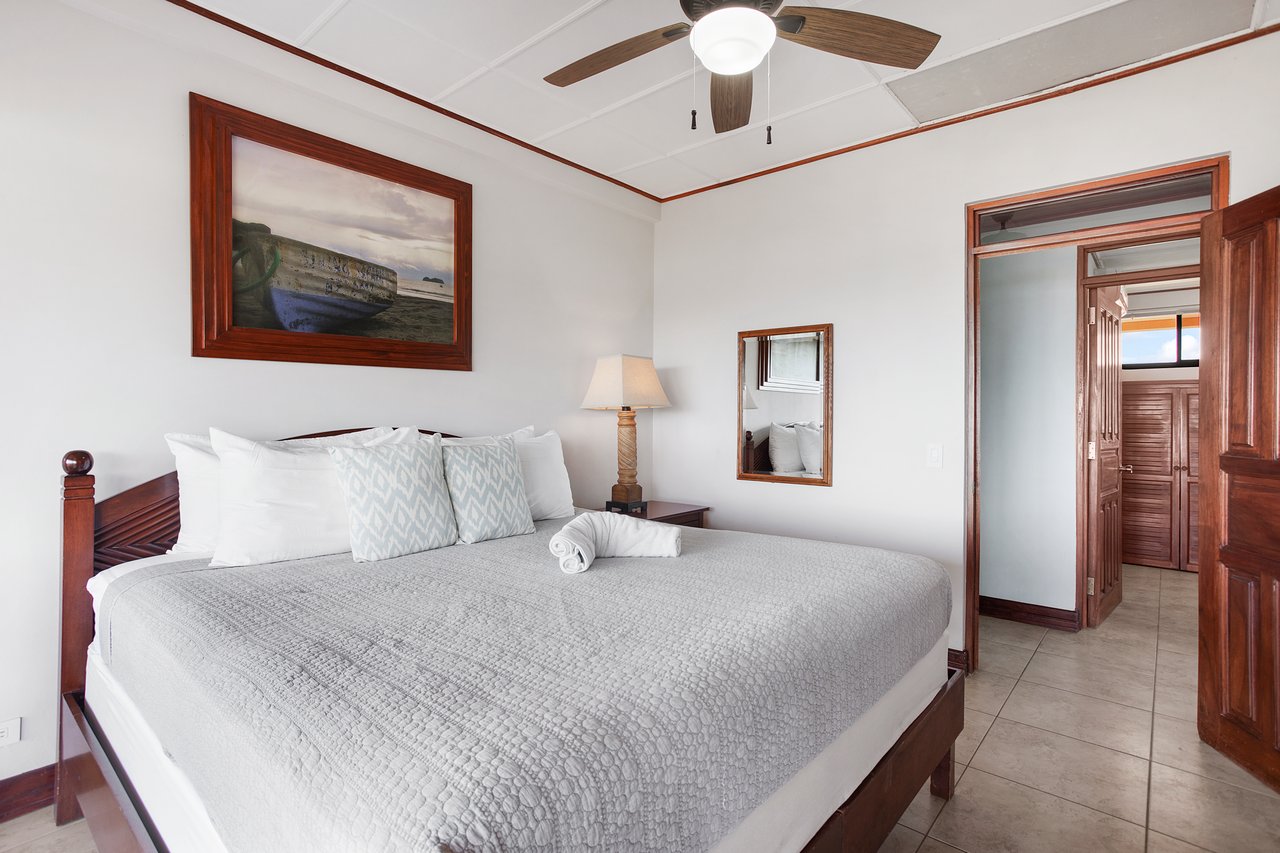 Presidential Suites #15 | Spectacular Ocean-View Condo Steps from Marina Flamingo