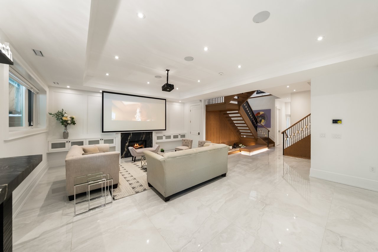 148 Munro Boulevard