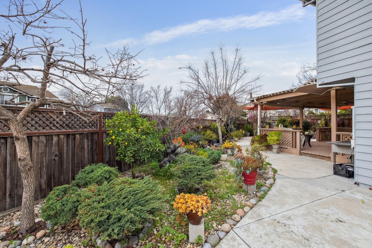 1468 Leaftree Circle