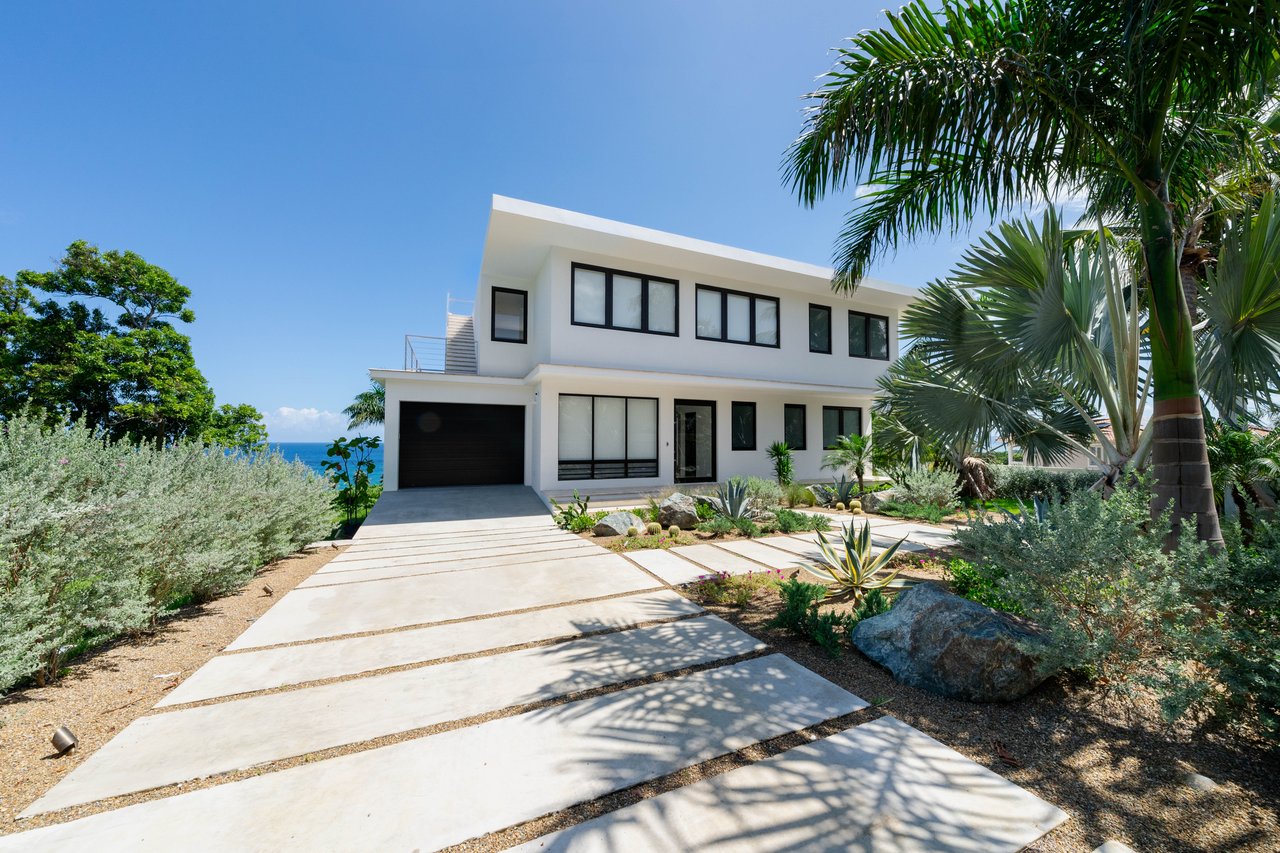 Casa Azul, Rincón PR                  Luxury Modern Hilltop & Ocean Views