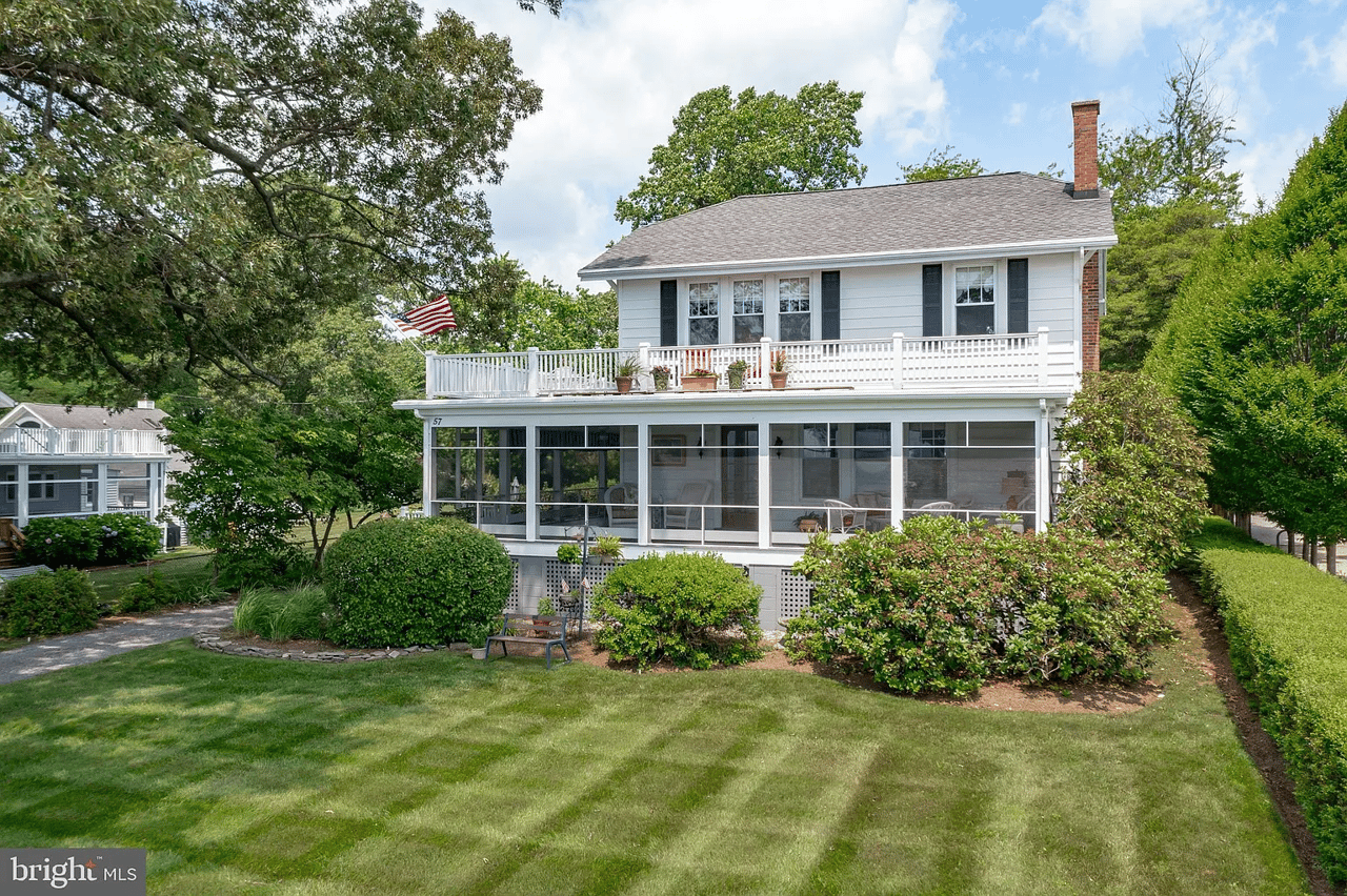 57 Bay Dr