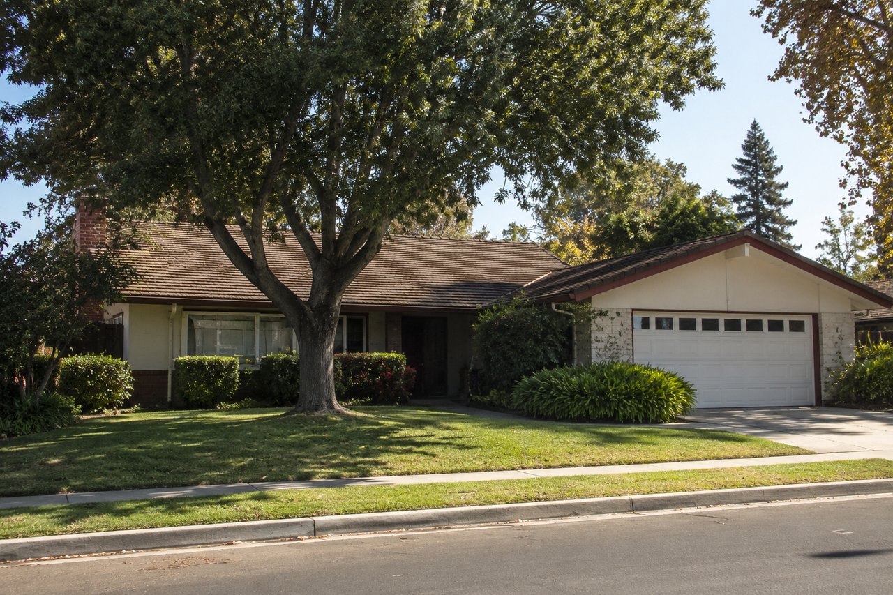 Older ranch home with mature landscaping in Northridge California - inherited home selling guide