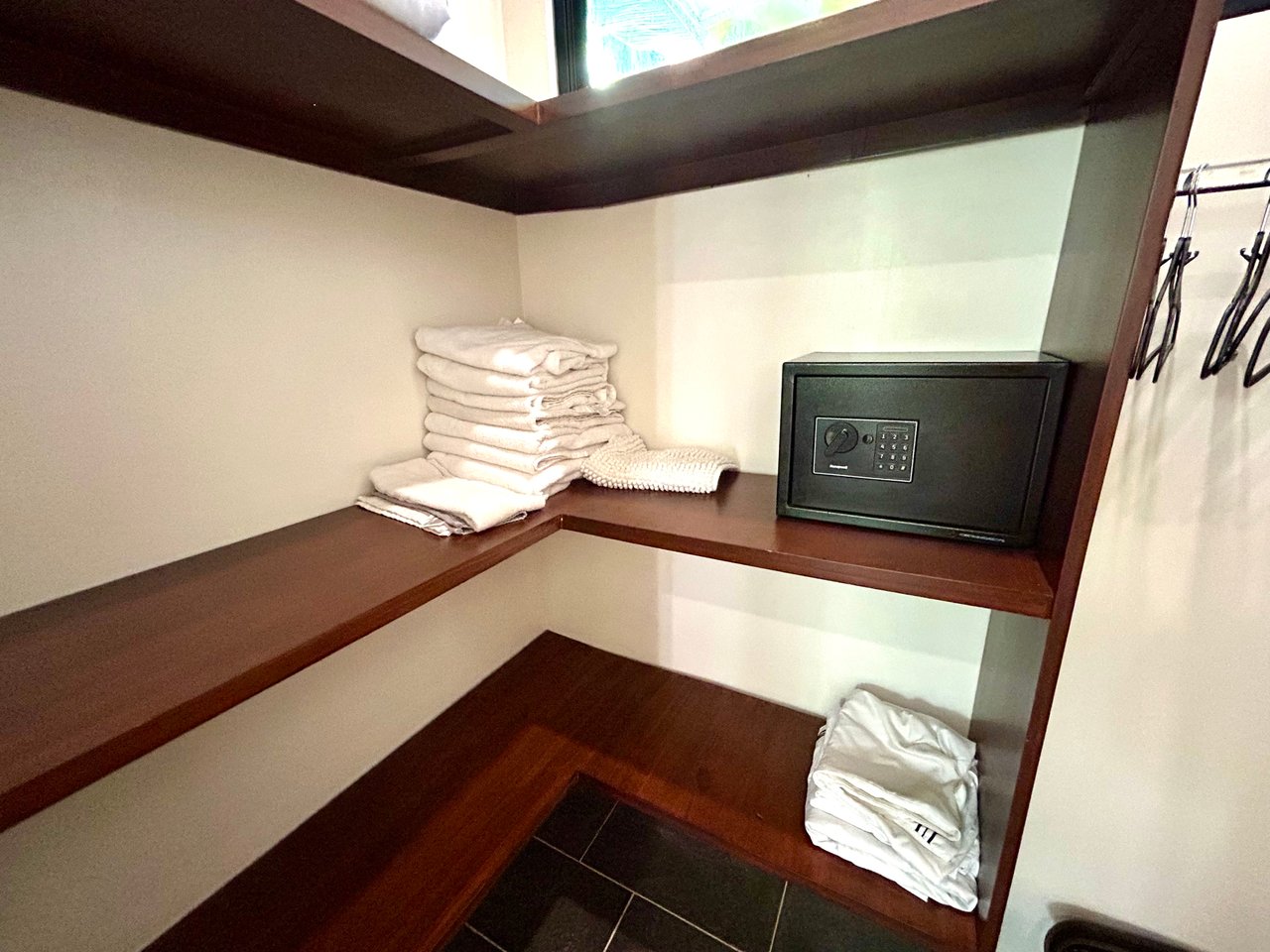 Walk-to-Everything Uvita Retreat | 3BR Home Minutes from the Beach