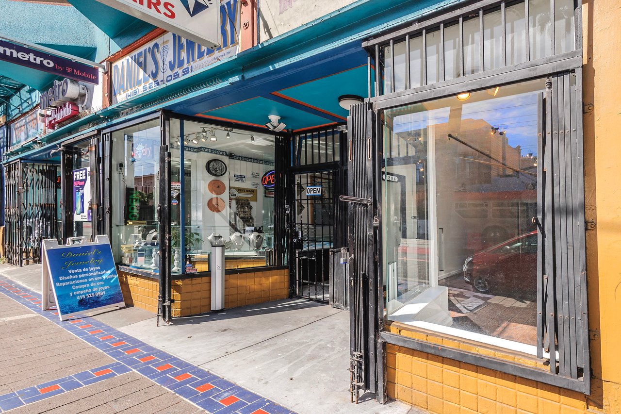 2884-2898 Mission St