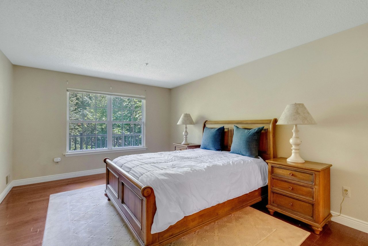 1135 Hyde Park Court