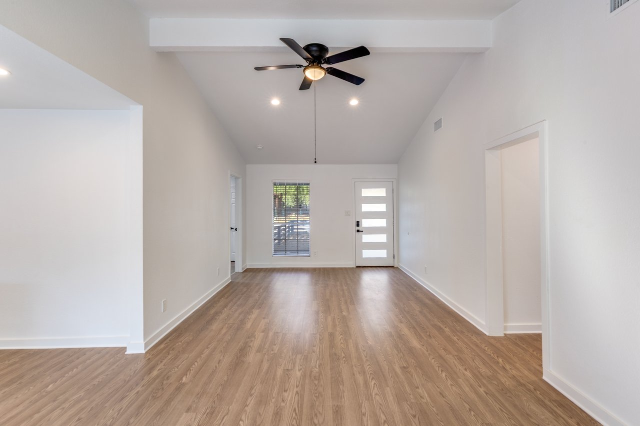 1107 Chesapeake DR