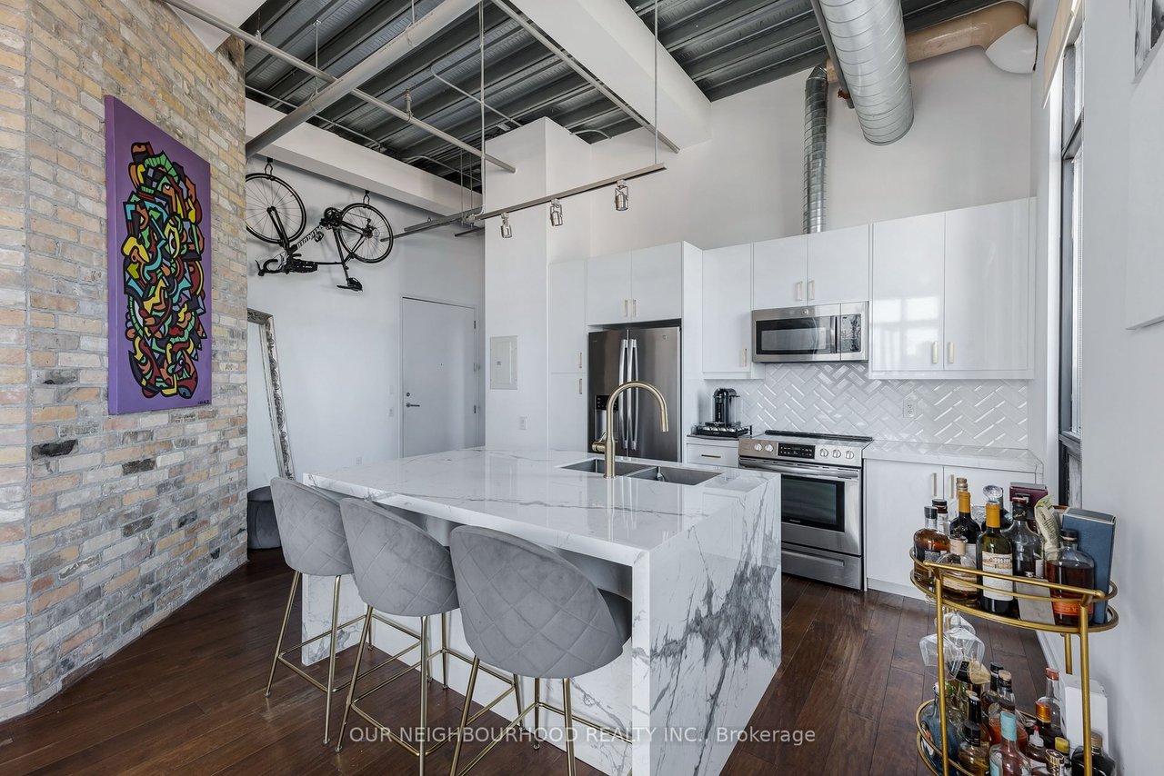 Regent Park Penthouse 