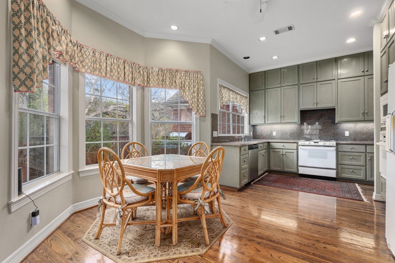 2716 Hillview Green Lane