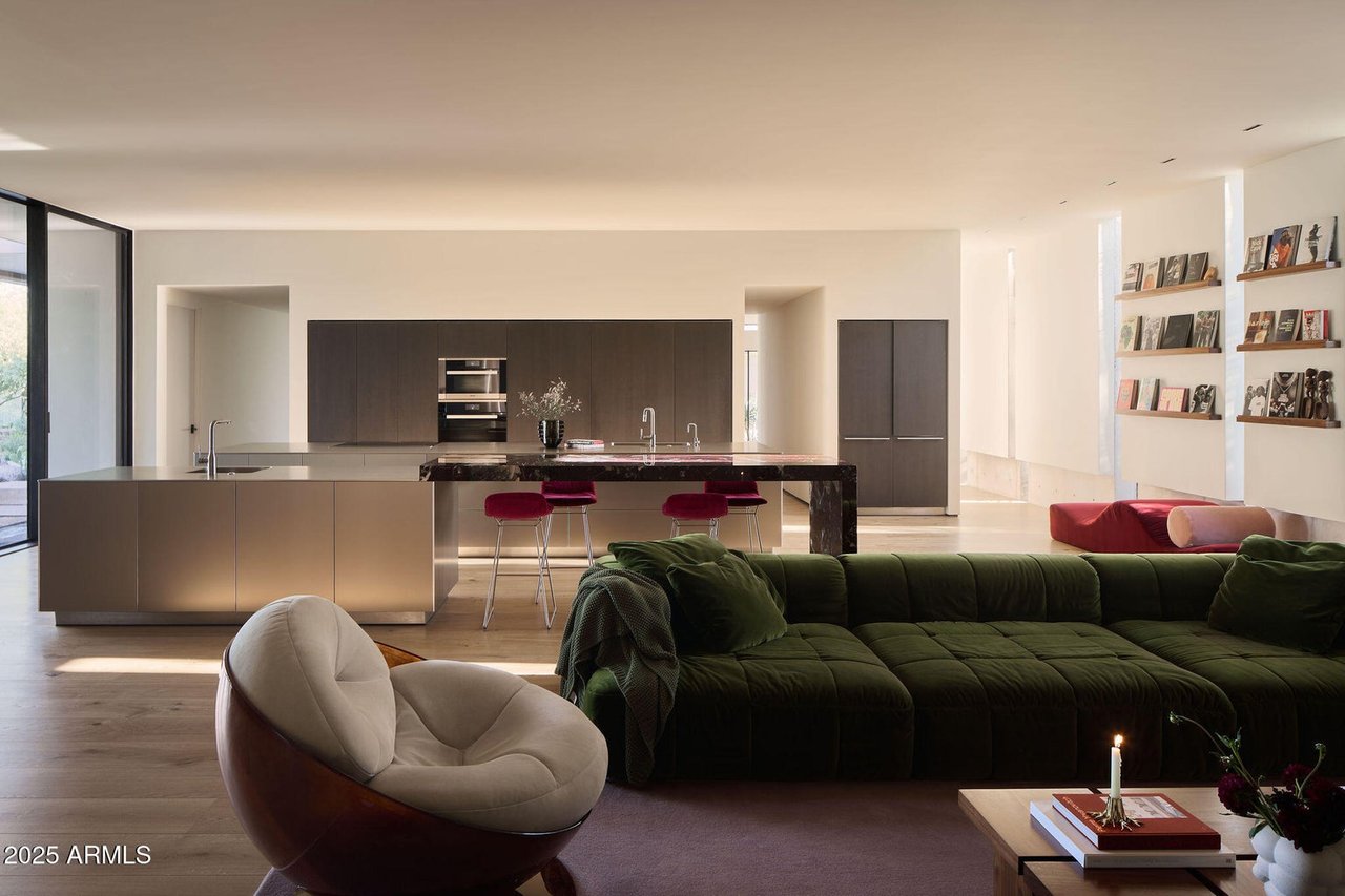 3700 E CAMINO SIN NOMBRE