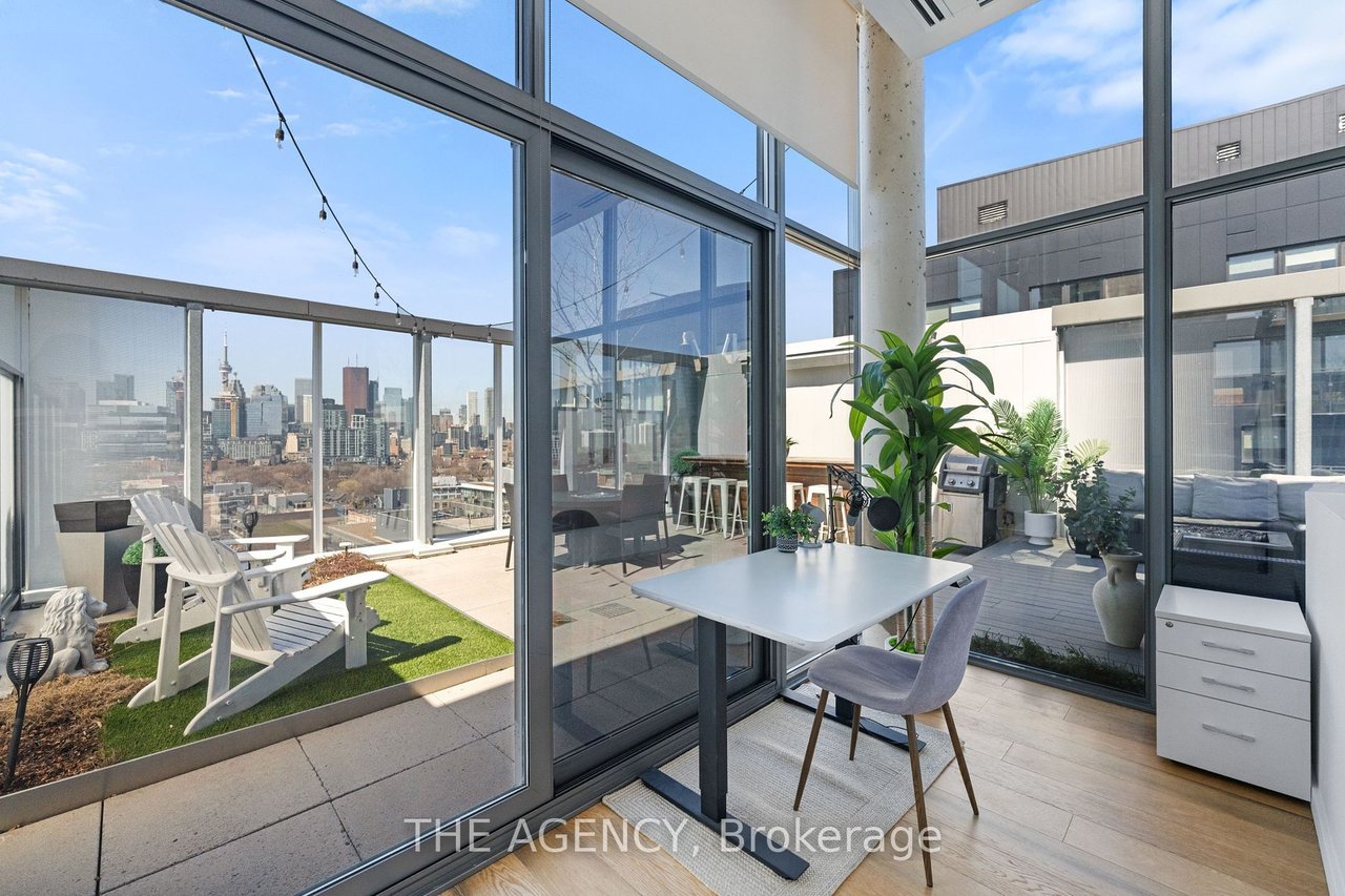 PENTHOUSE LIVING IN CORKTOWN