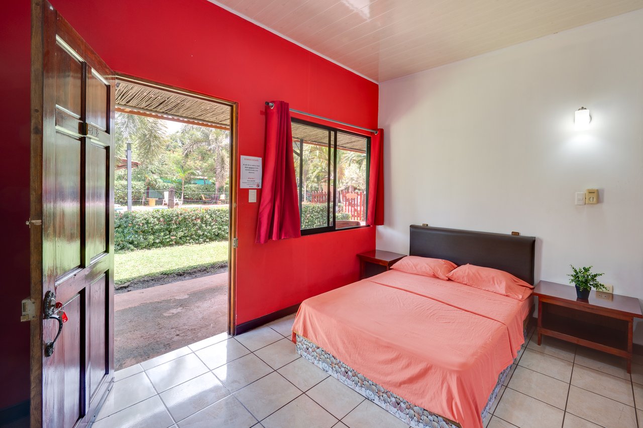 Tamarit House | Spacious Tropical Retreat in Villareal, Costa Rica