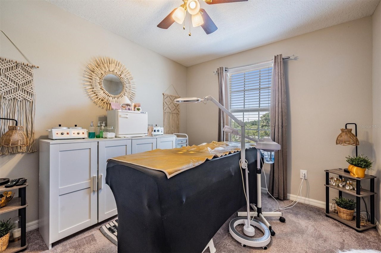 Modern Townhome Living in the Heart of Riverview