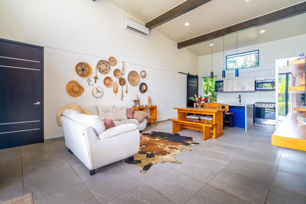 Modern 3 Bedroom Home - Walking distance to it all!