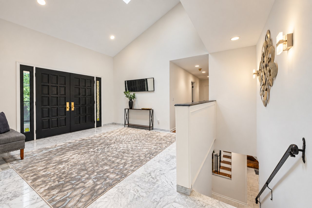 Private Serenity. Exceptional Short Hills Living.