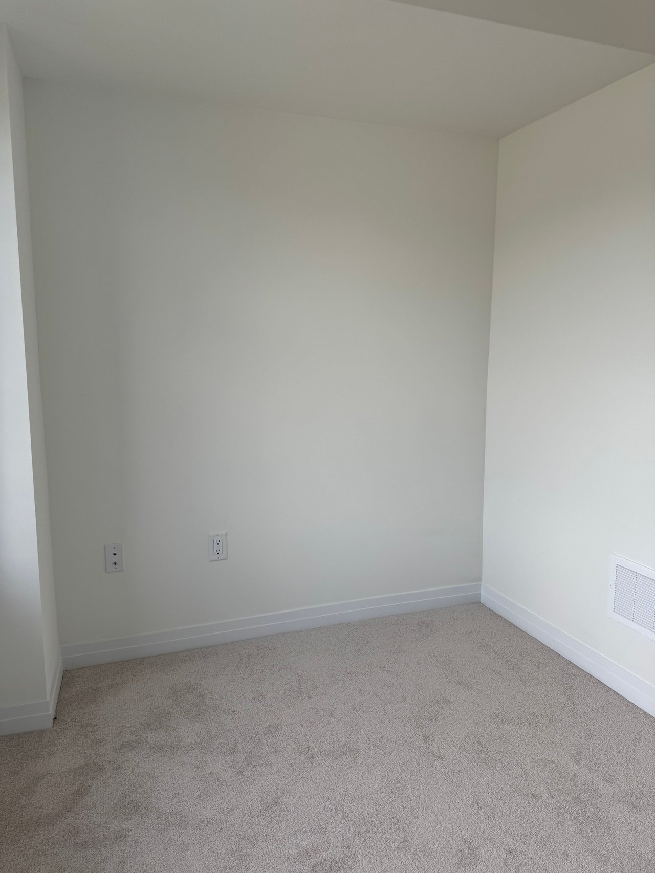 50 Lilac Lane N