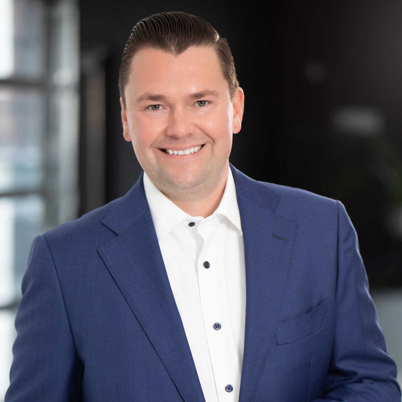 Blake Halverson Edina, MN Real Estate Agent Headshot
