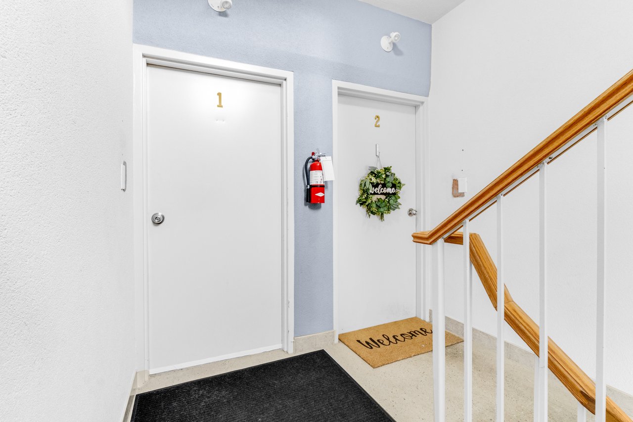 48 Mississauga Rd N 1
