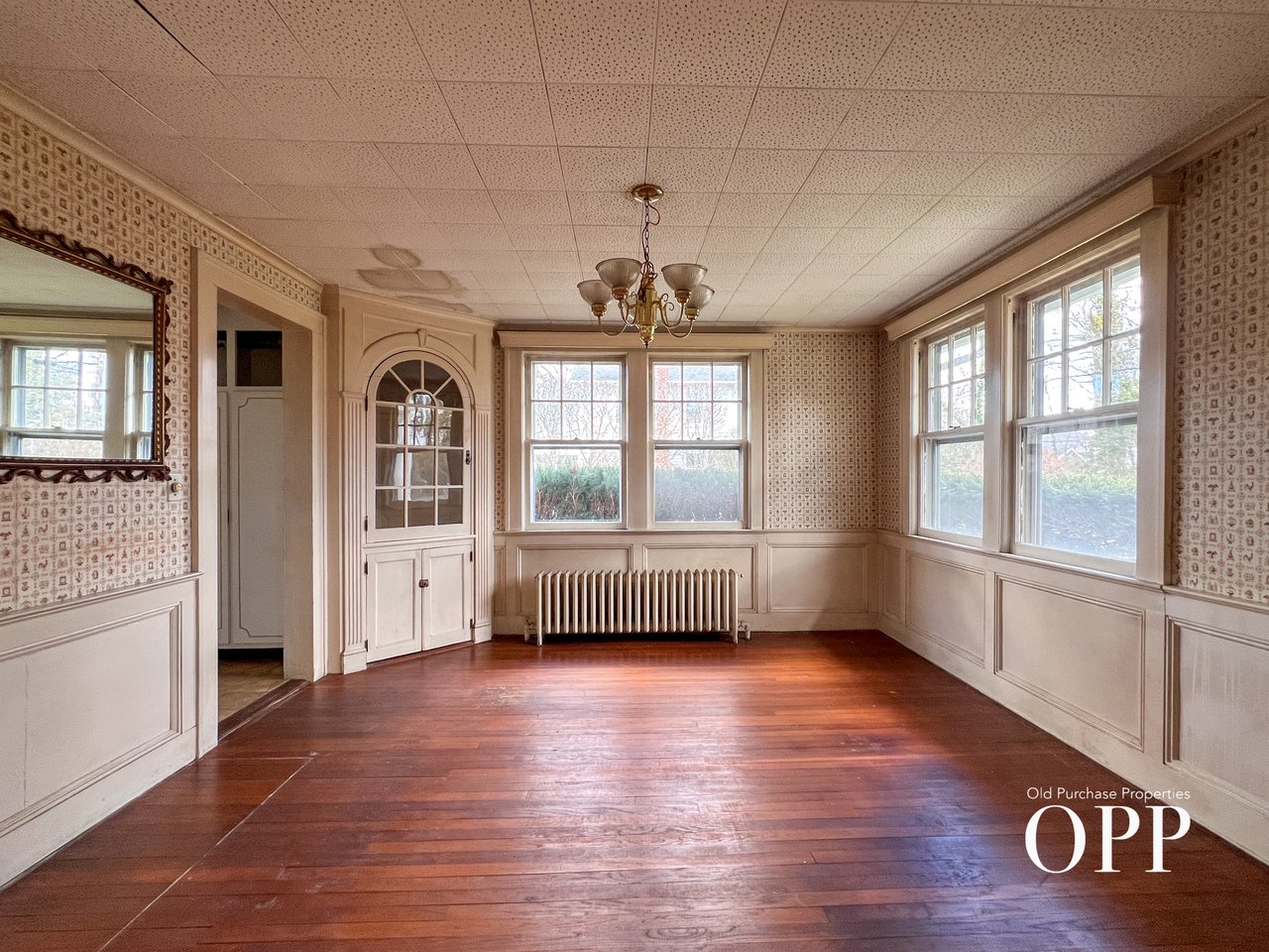 SOUTH VILLAGE LOCATION WITH ENDLESS POTENTIAL