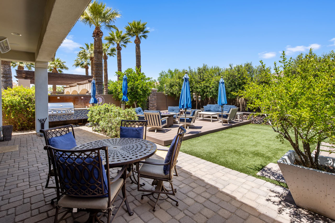 2932 E Madison Vistas