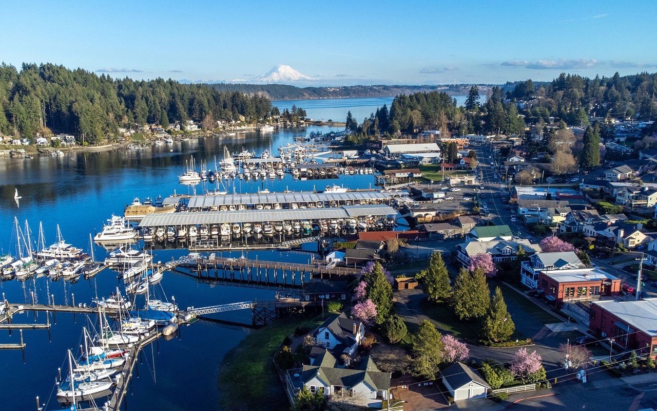 In Town, Gig Harbor