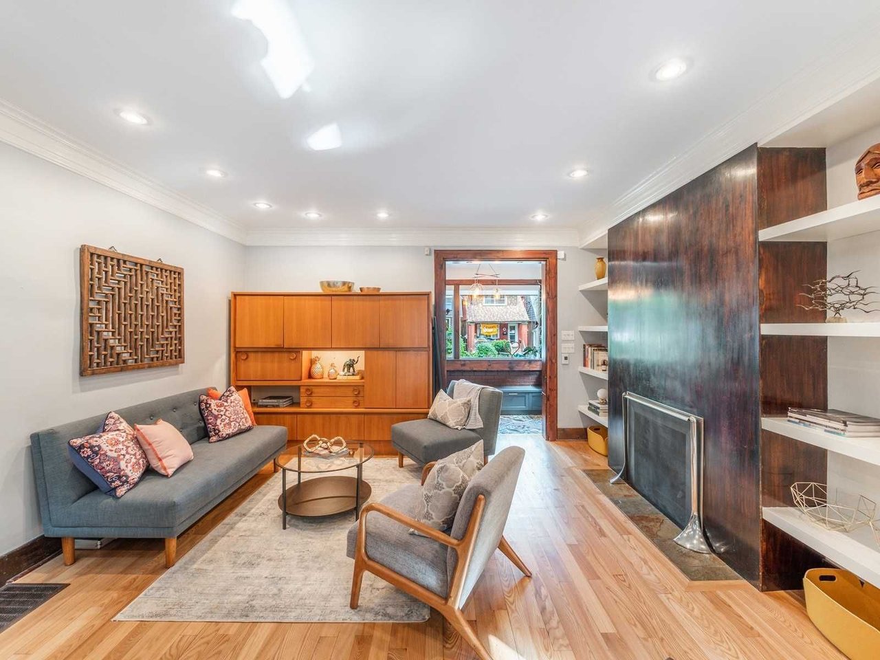 49 Cassels Ave
