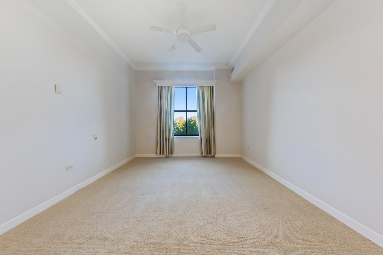 310 S Michigan Ave Unit 202