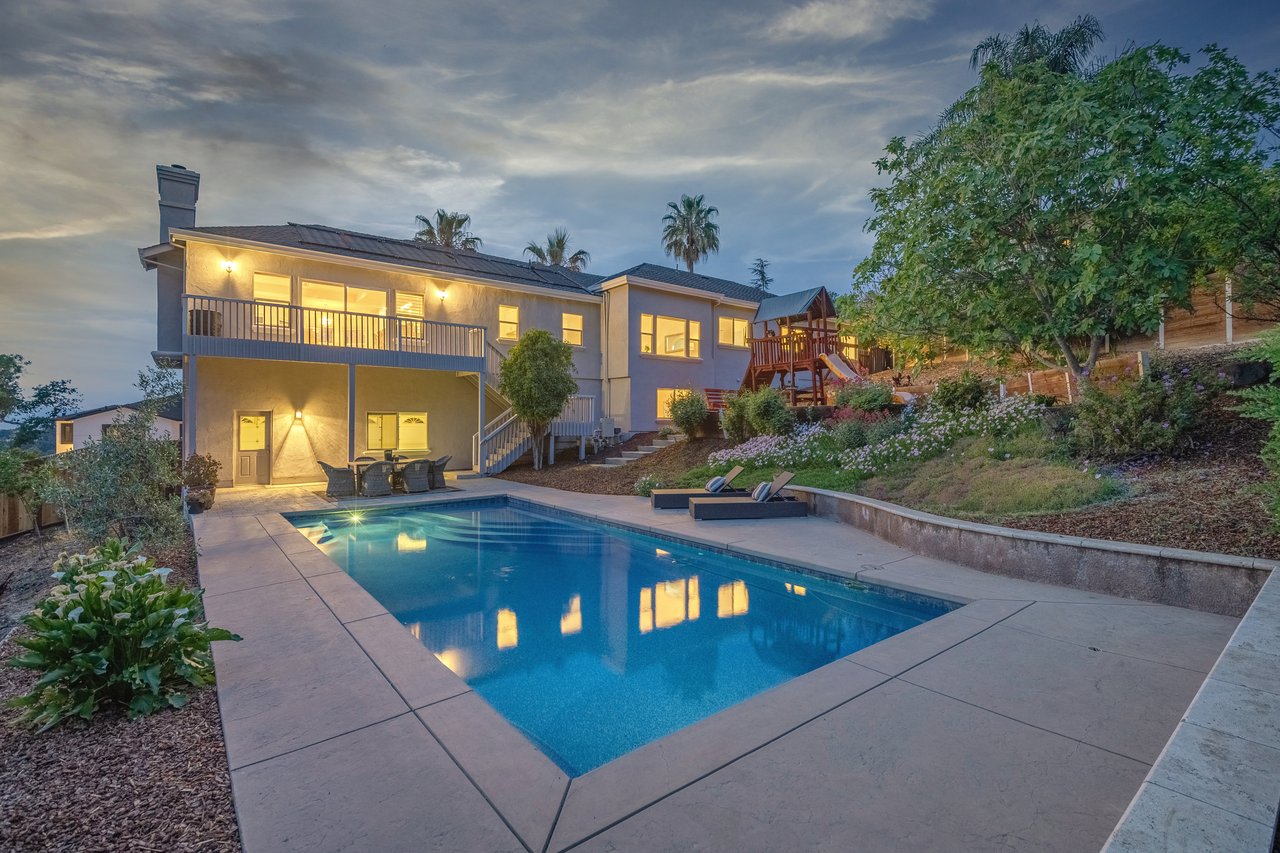 15855 Jackson Oaks Drive