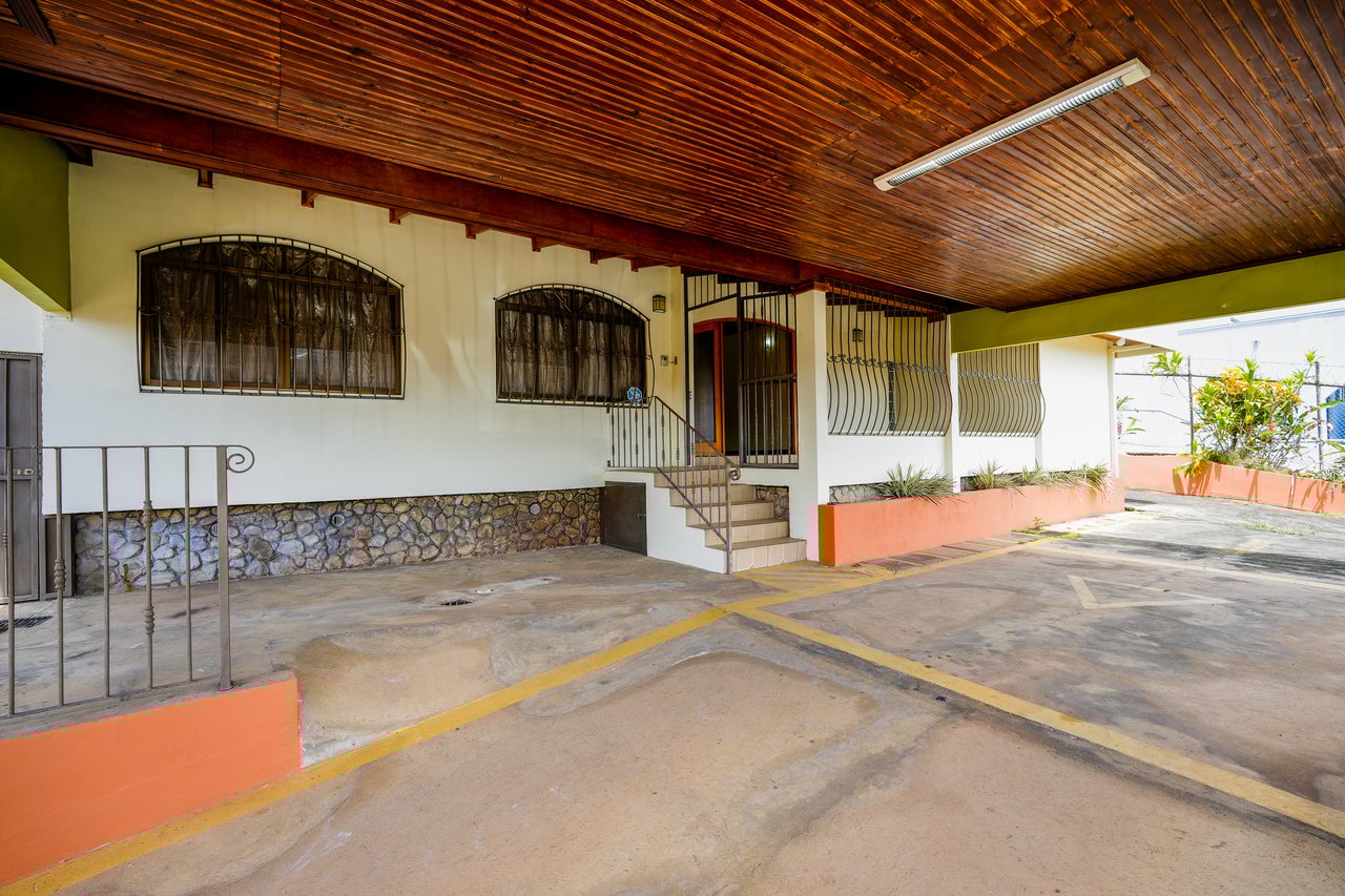 Ready for operations | Office building in downtown San Isidro