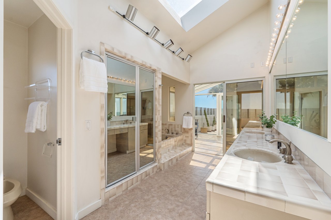 7335 Vista Del Mar Lane