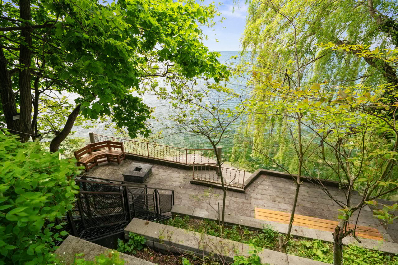  Unmatched Beauty Of Lakeside Living
