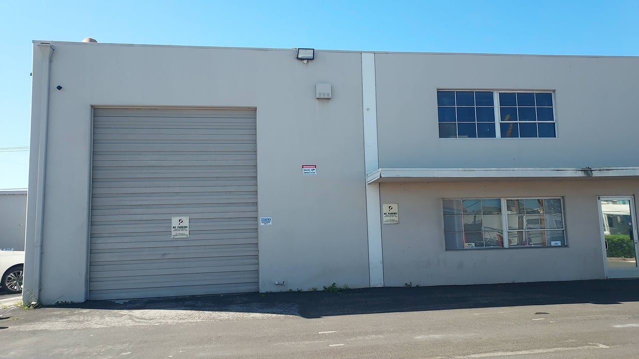 6,000 SF Warehouse Space in Belmont