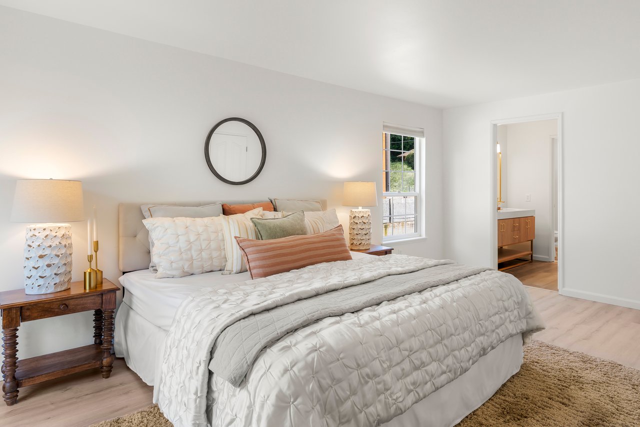 Expansive Lynnwood Living