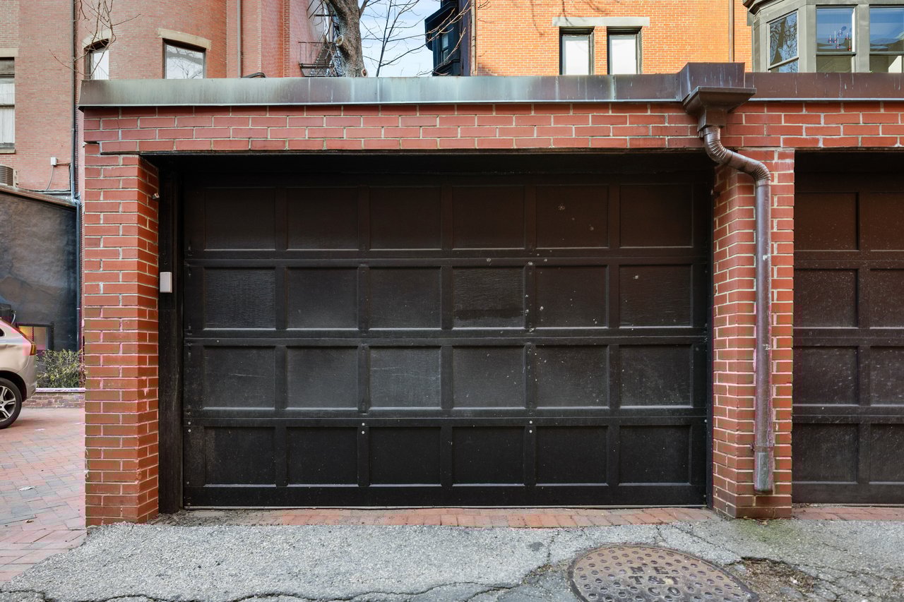 36 Commonwealth Avenue