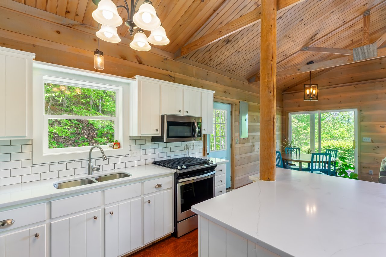 438 PALMETTO DR