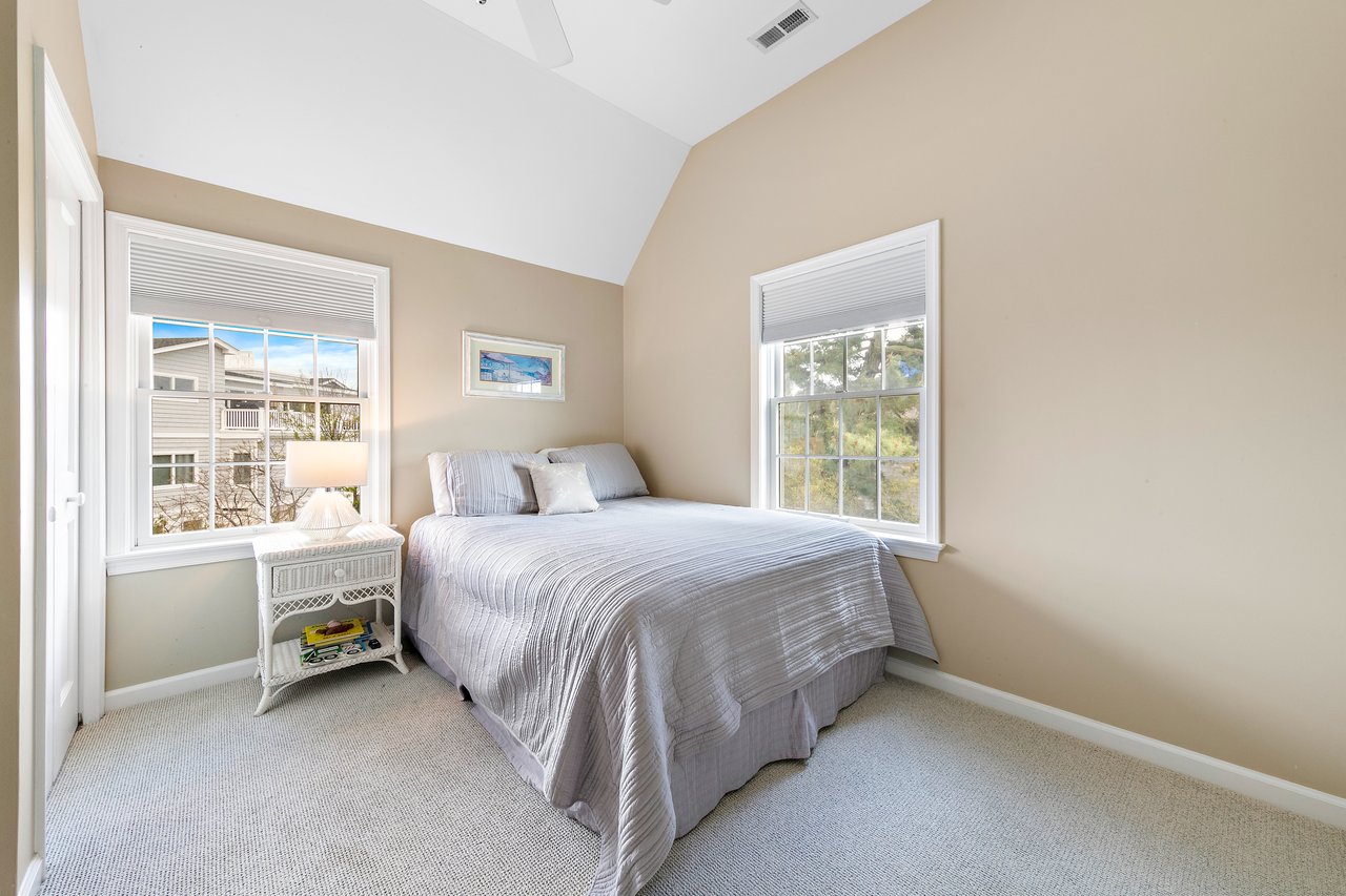 101 Rose Court, Long Beach Township