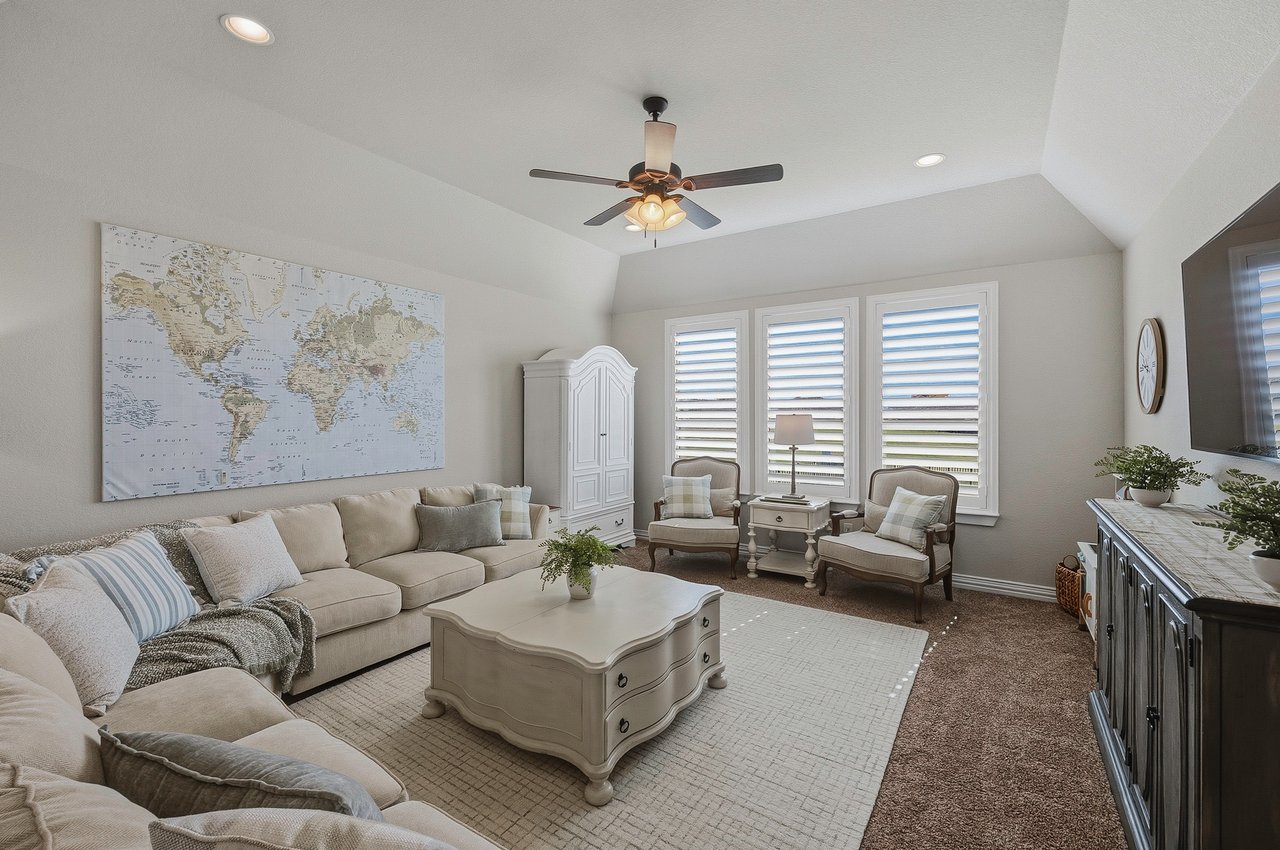 Gated Community Minutes from Eagle Mountain Lake!