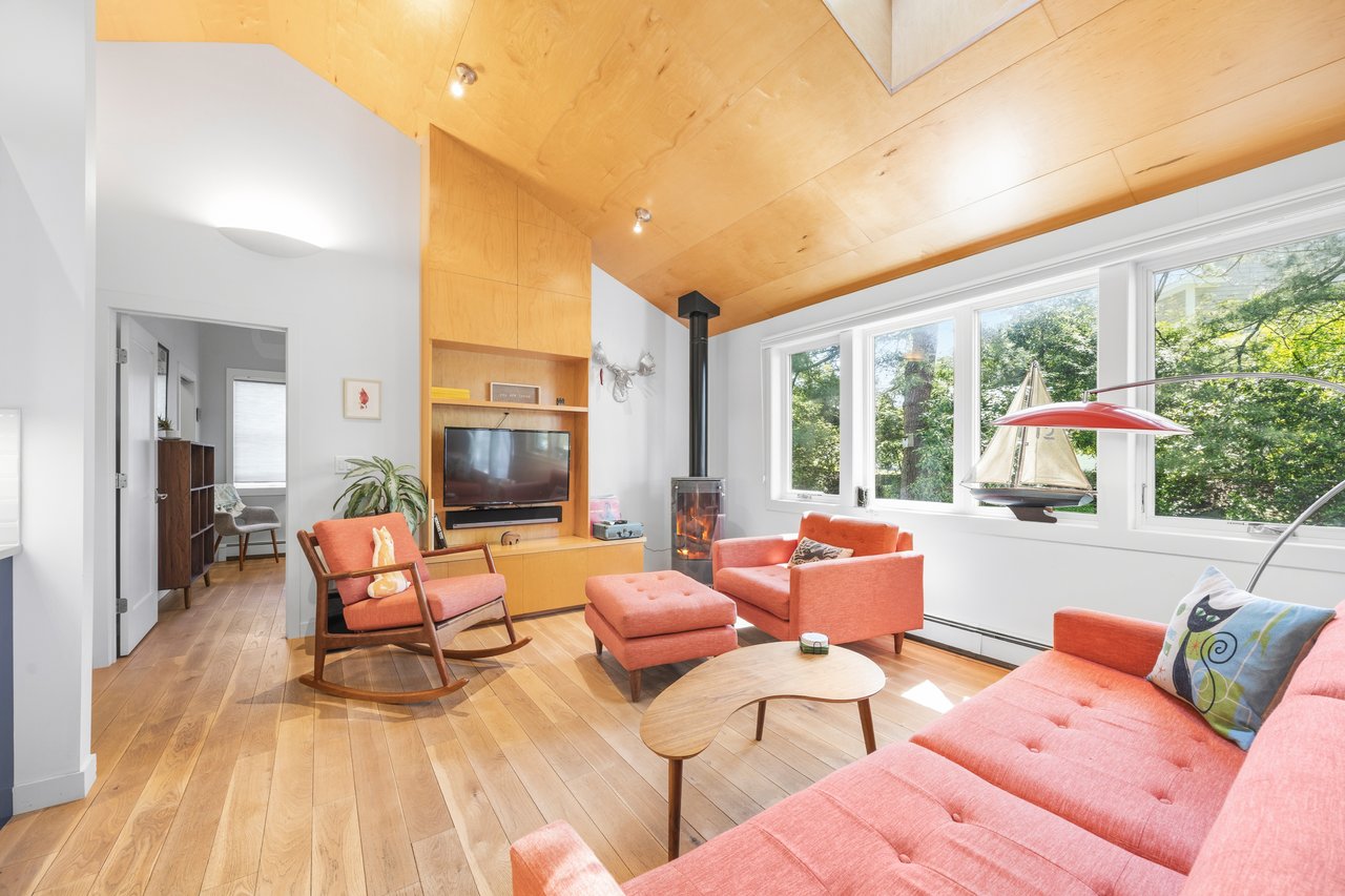 1088 Shore Road