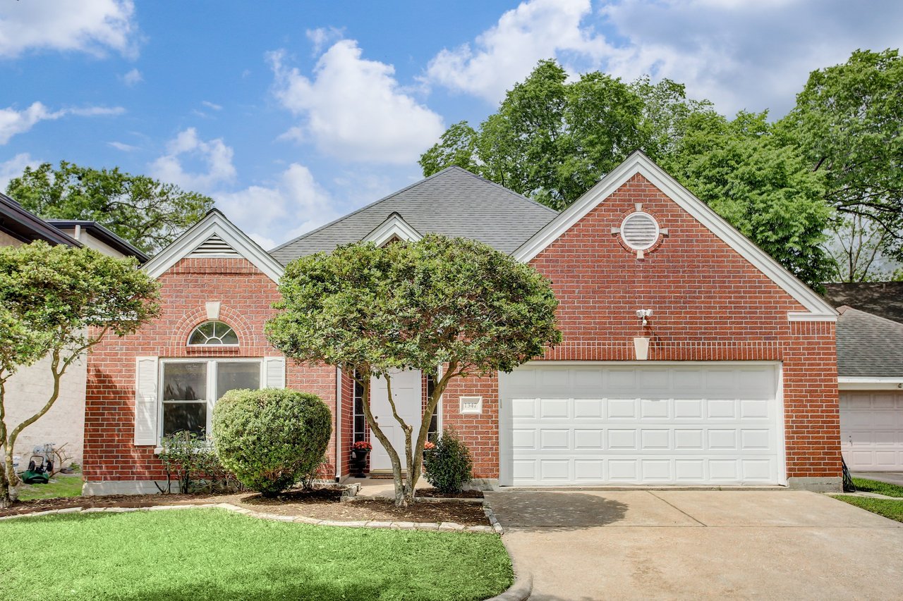 1347 Bullock Ln