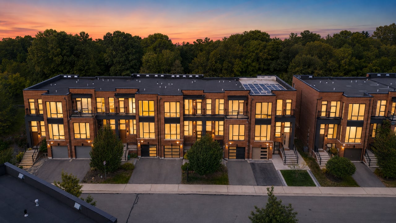20 Crestridge Drive