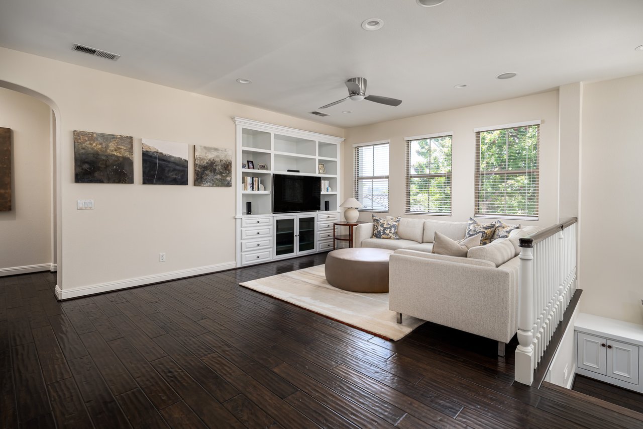 MODERN LIVING IN MIRASOL