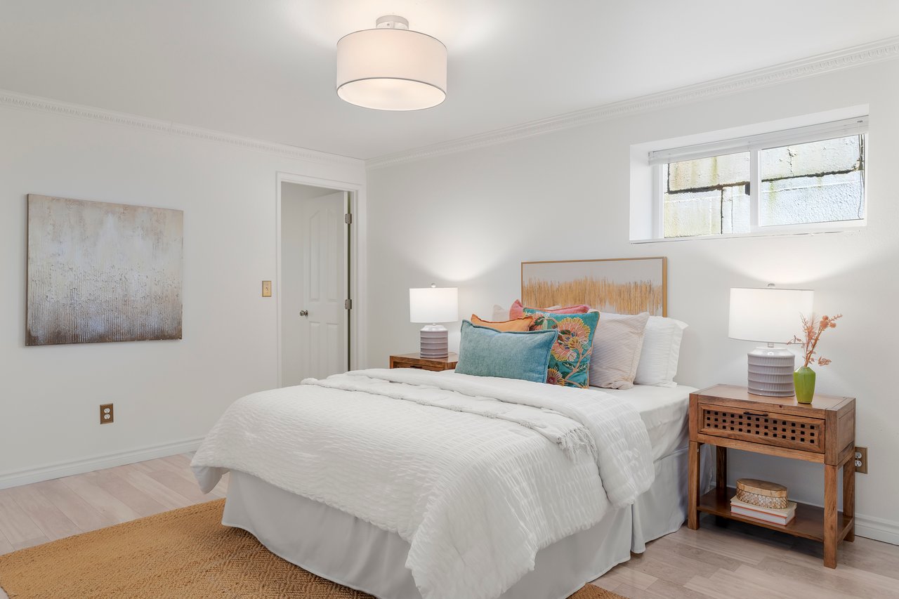 Expansive Lynnwood Living