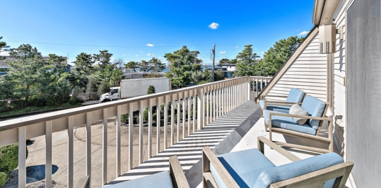 57 Bayview Avenue, Loveladies