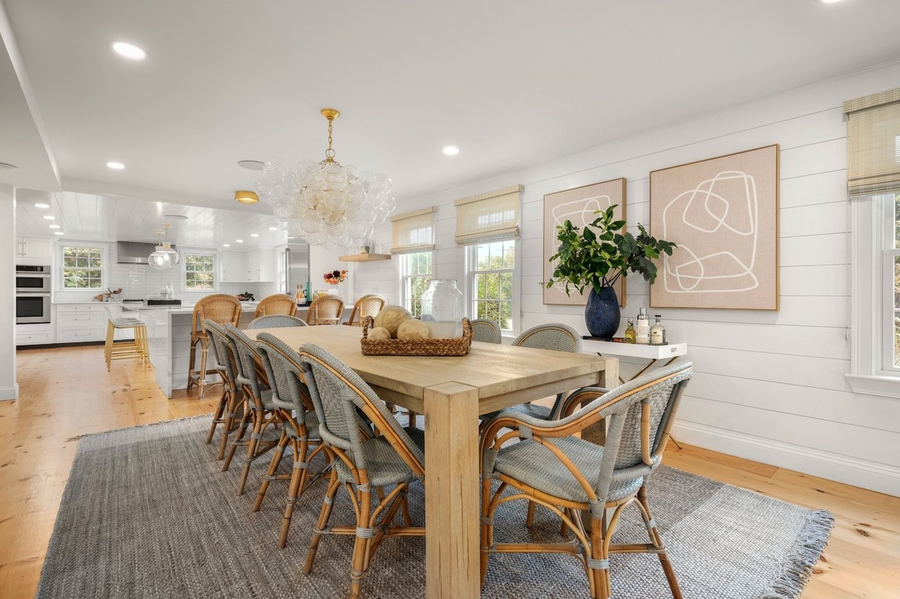 935 Old Queen Anne Rd