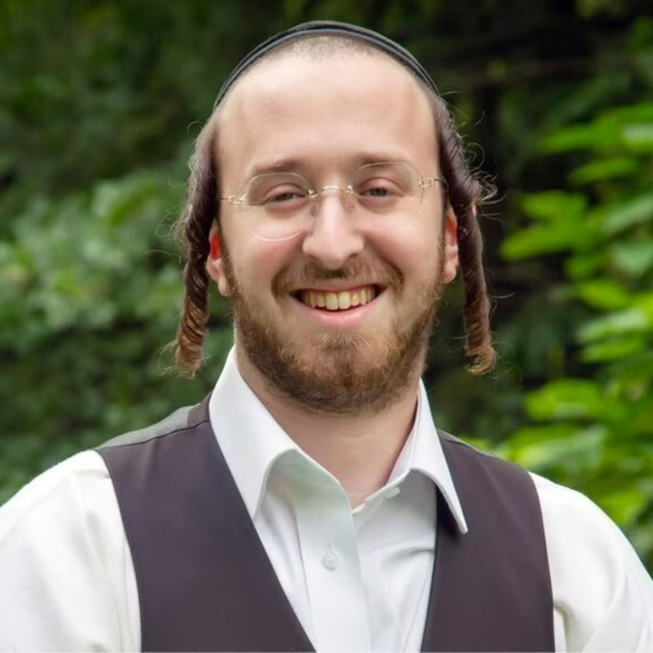 Lazer Meisels, New City Real Estate Agent Headshot