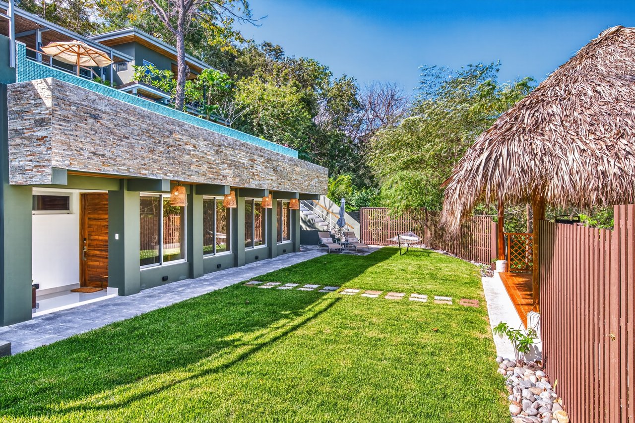 Casa Pochote | Artisan Luxury Villa in Tamarindo | Pool, Jacuzzi & Langosta Beach Club Membership Included