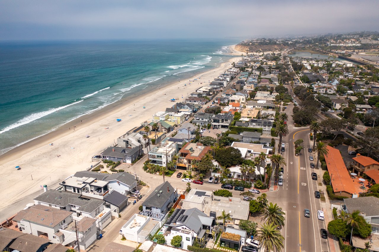 Aerial view of the pristine beaches and crystal blue waters of Del Mar, Ca